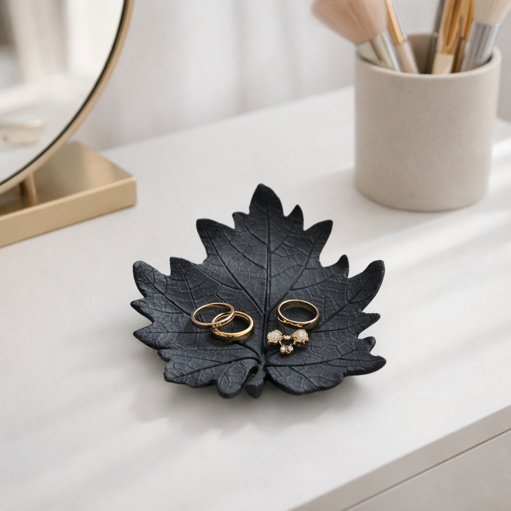 Luxury Leaf Shape Ceramic Trinket Tray – Decorative Ring & Earrings Holder Dish