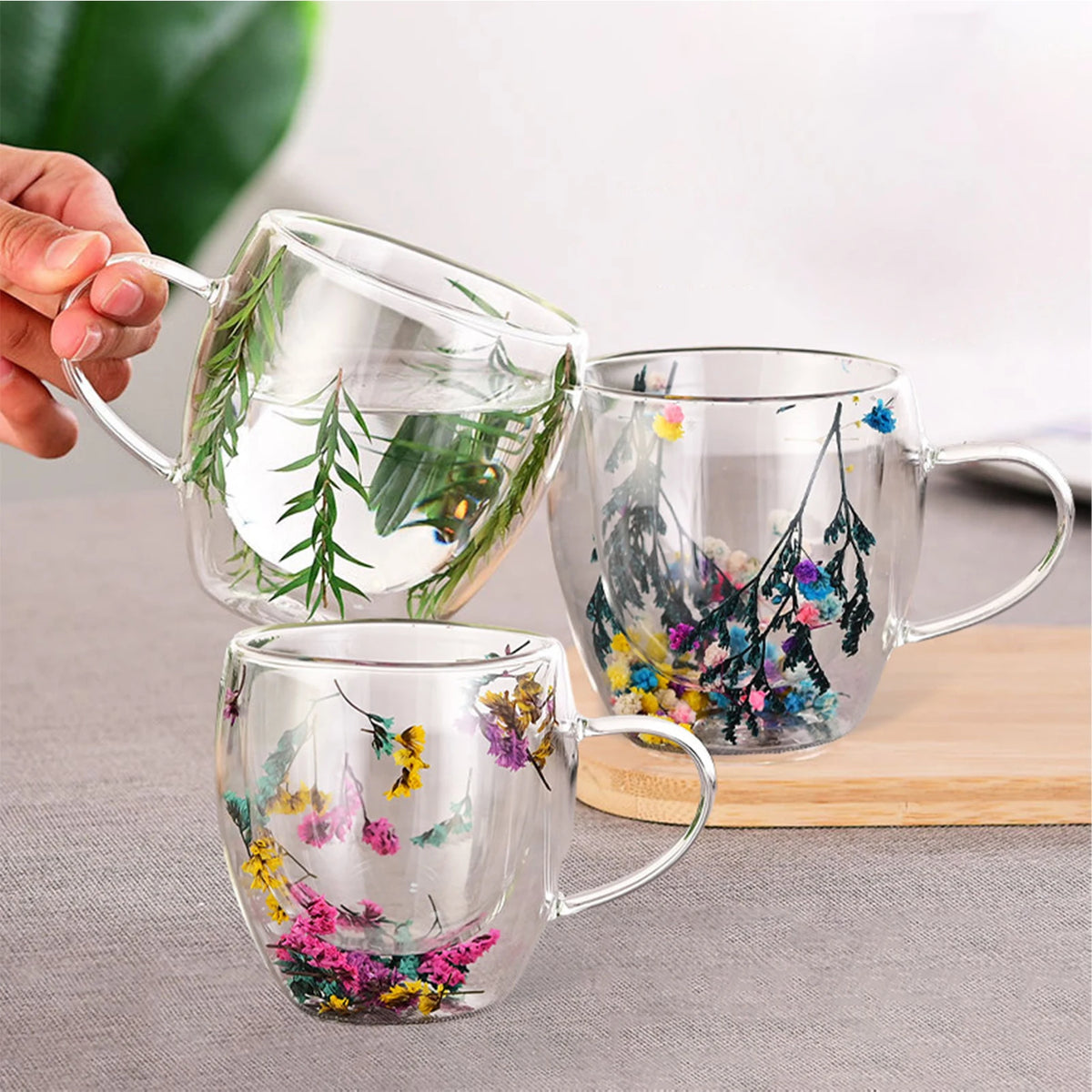 Aesthetic Flowers andFeather InsideDouble Walled Filled Glass Mugs