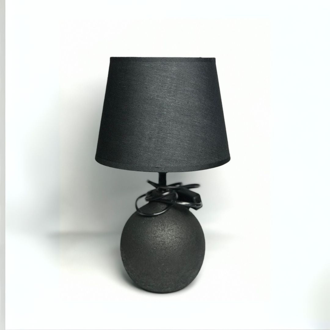 Minimalistic Globe Shaped Ceramic Lamp With Shade