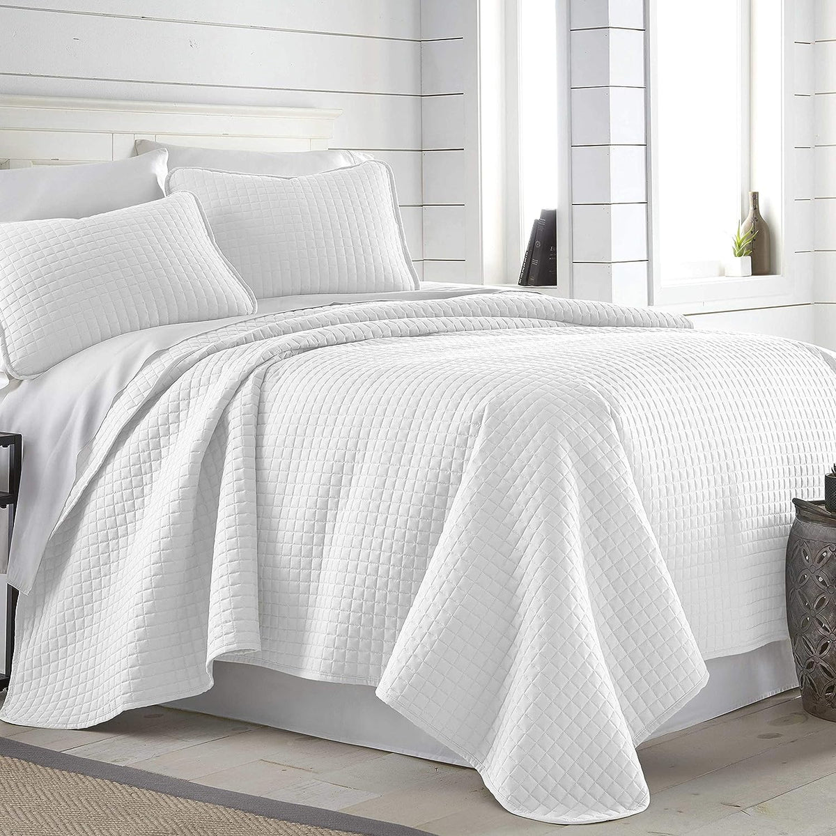Grid Luxe White Bed Spread