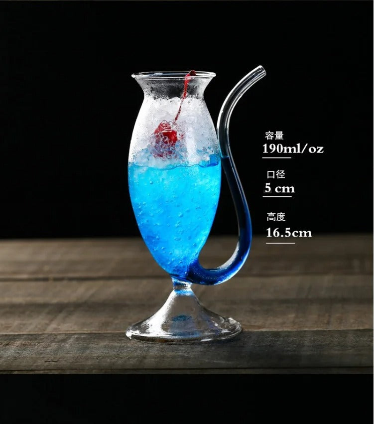 Artistic Curved Glass with Built-In Straw – Unique Cocktail & Mocktail Drinkware
