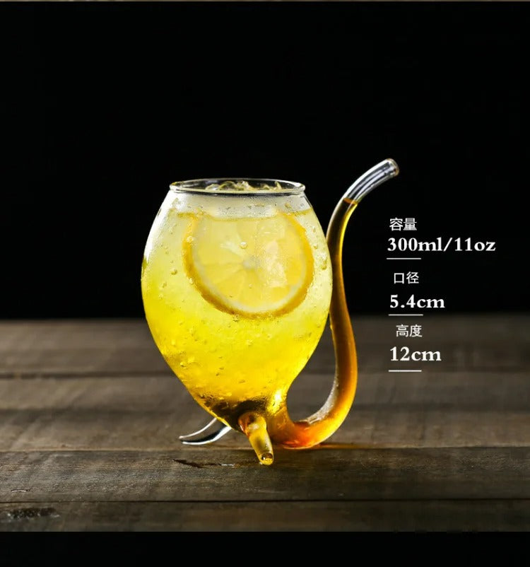 Artistic Curved Glass with Built-In Straw – Unique Cocktail & Mocktail Drinkware