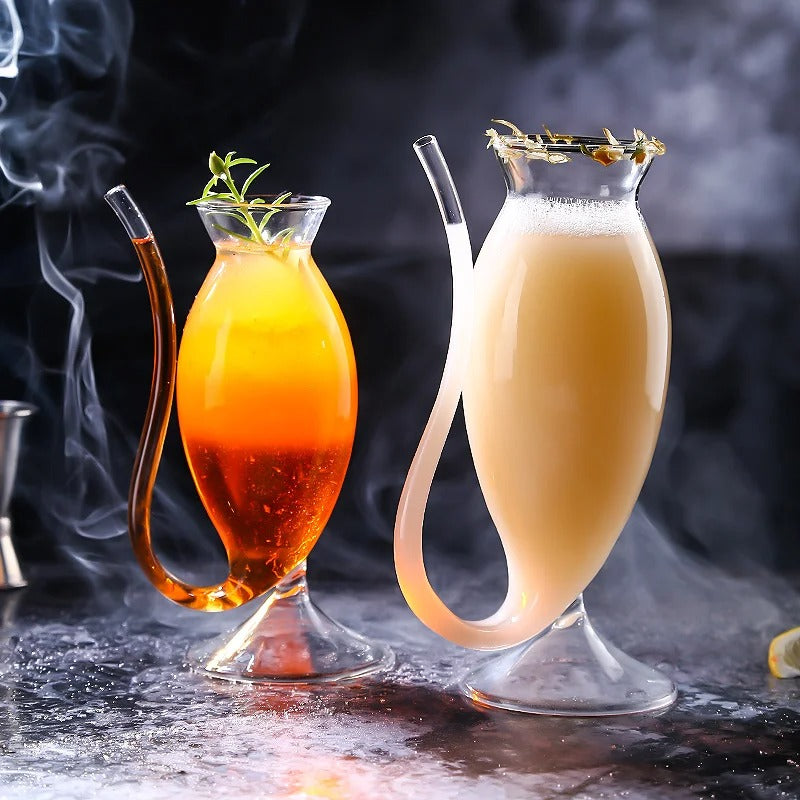 Artistic Curved Glass with Built-In Straw – Unique Cocktail & Mocktail Drinkware