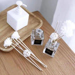 Elegant Floral Reed Diffuser – Home Fragrance | Indoor Dry Flower Diffuser