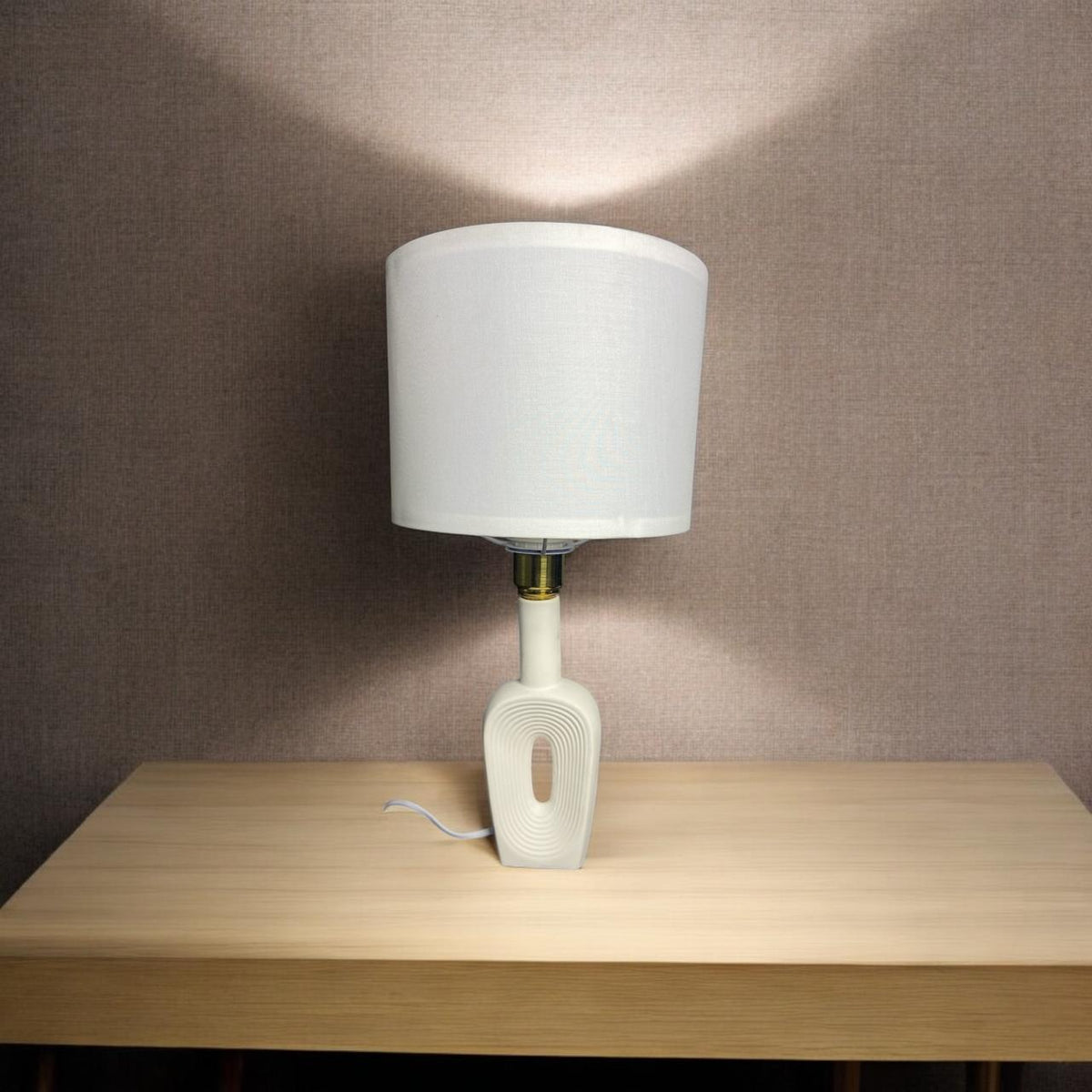 سفید اور سونے کا چراغ | گهر کی آرائش