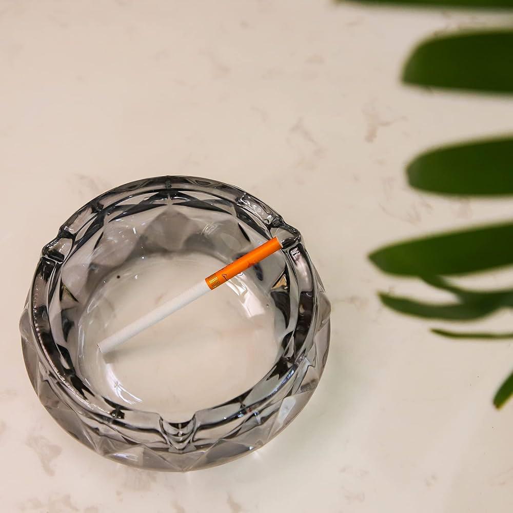 کرسٹل گلاس ایش ٹرے۔