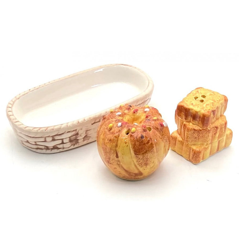 Cake-Shaped Ceramic Salt & Pepper Shaker Set Pakistan – Cute Decorative Glazed Ceramic Table Shakers for Kitchen & Dining Use