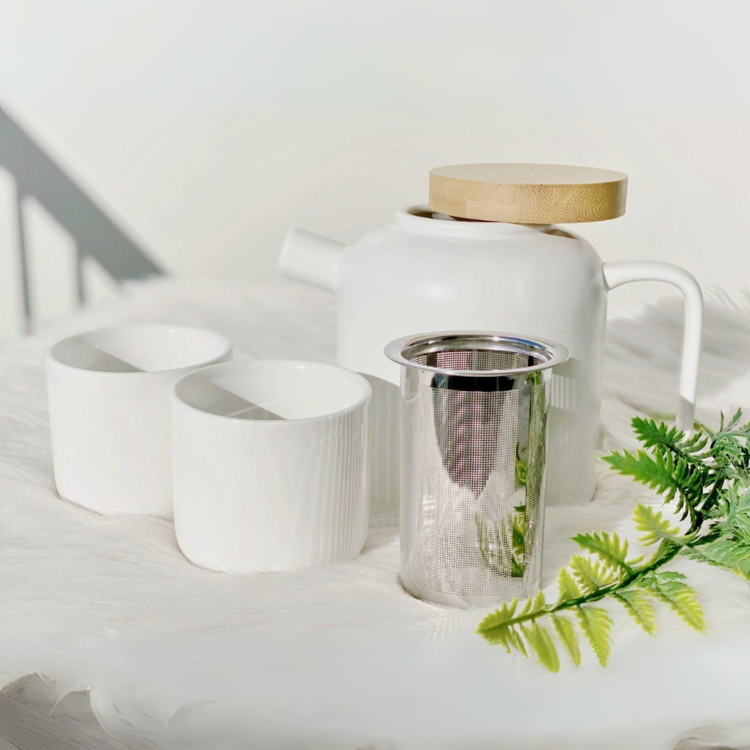 Elegant White Tea Set With Bamboo Tray & Lid - 5 Pcs