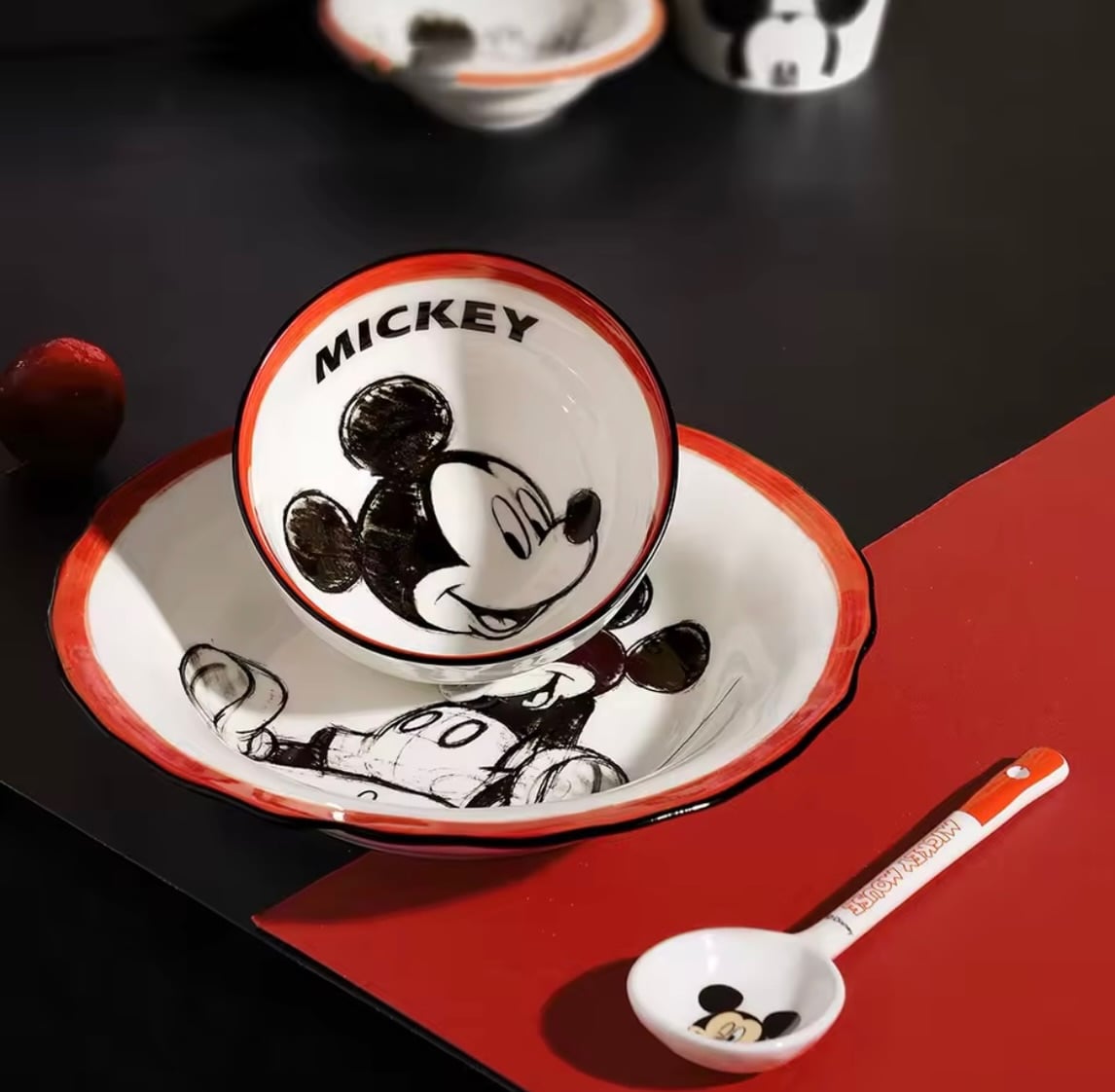 Disney Original Mickey Mouse 5-piece ceramic dinnerware set with plate bowl cup spoon and gift box