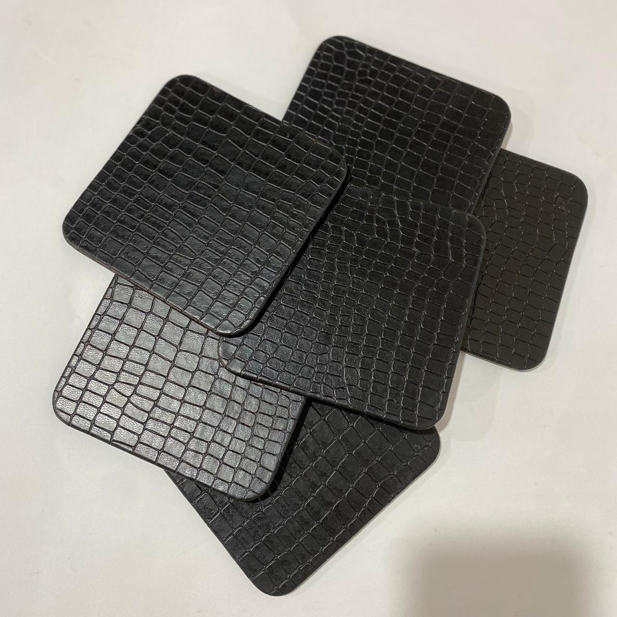 6-Pcs Crocodile Pattern Faux Leather Tea Coasters