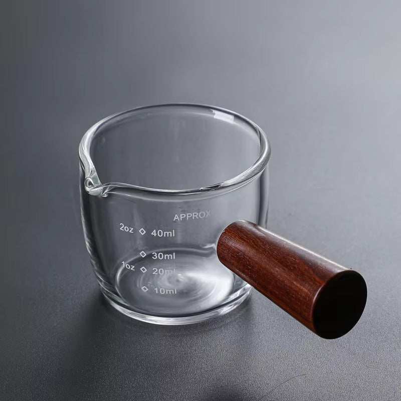 Glass coffee server with wooden handle – borosilicate measuring jug – Home Hatch Pakistan
