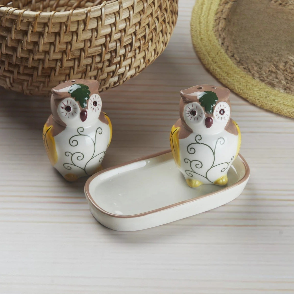 کھانے کی میز کے لیے ٹرے کے ساتھ فوڈ ڈیزائن نمک اور مرچ شیکرز | باورچی خانے کے لوازمات