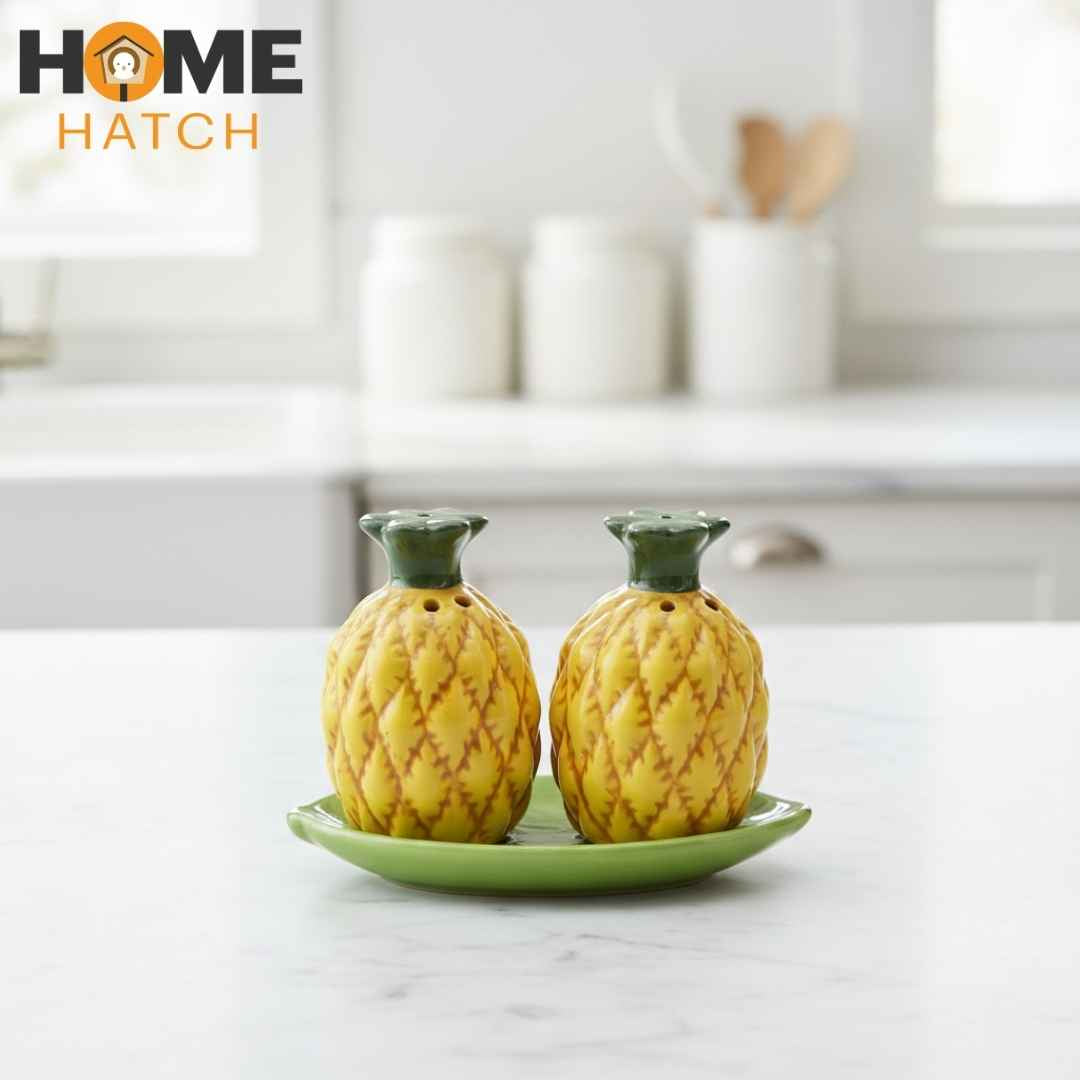 Pineapple Salt and Pepper Shaker Set