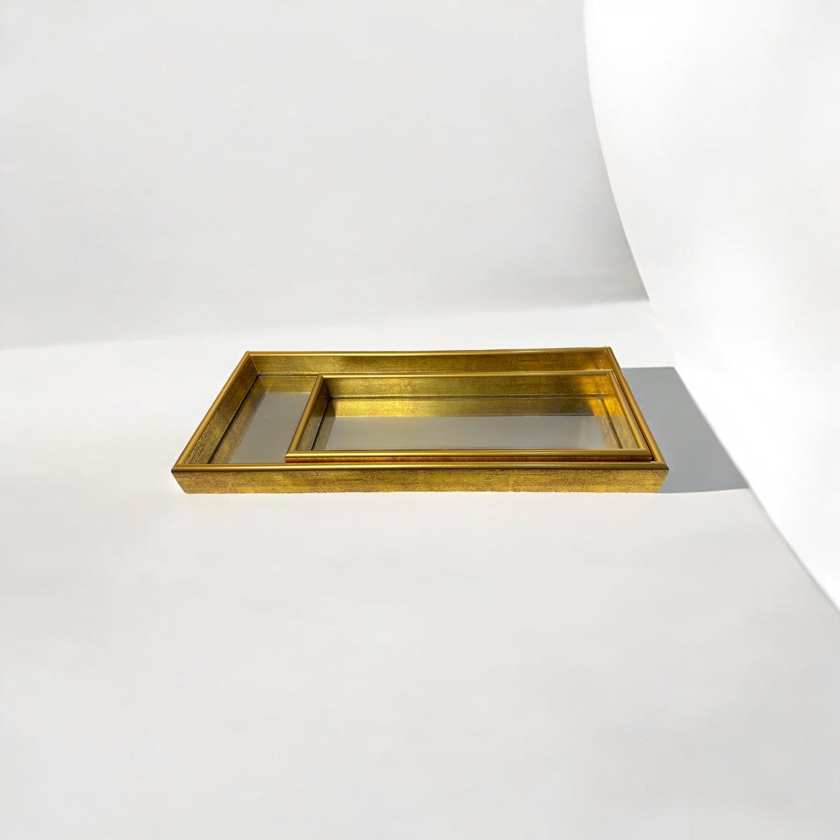 Versatile Gold Border Elegant Serving Mirror Tray