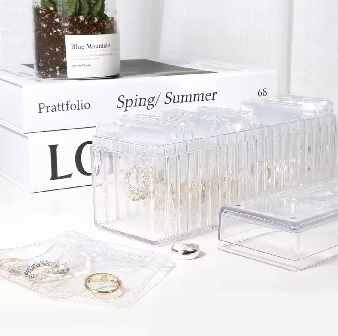 Acrylic Jewellery Organizer with 20 Mini Pouches | Jewellery Storage Box