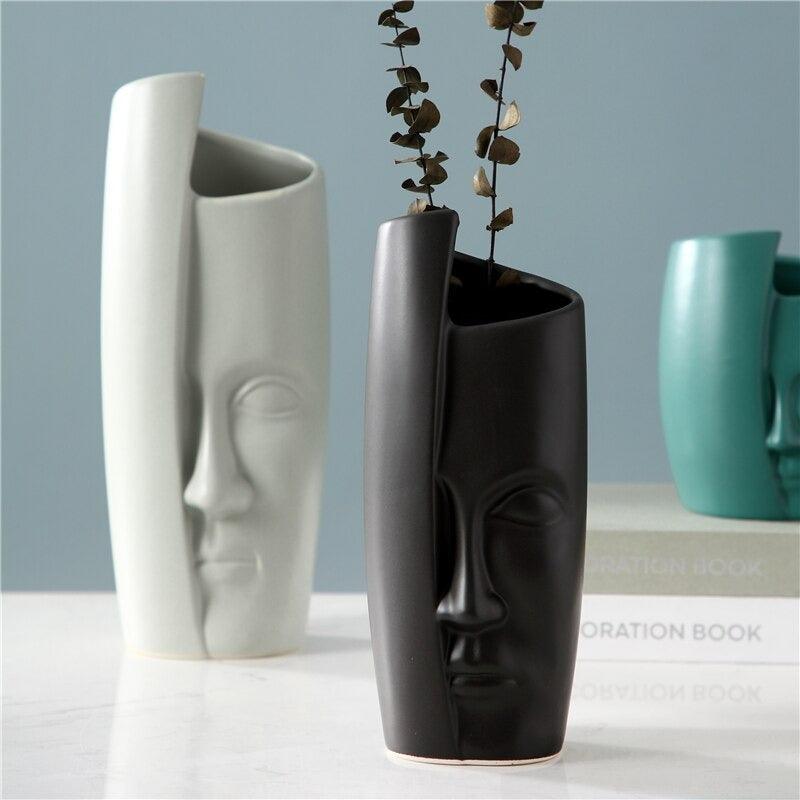 Minimalistic Ceramic Half Face Vase - HomeHatchpk